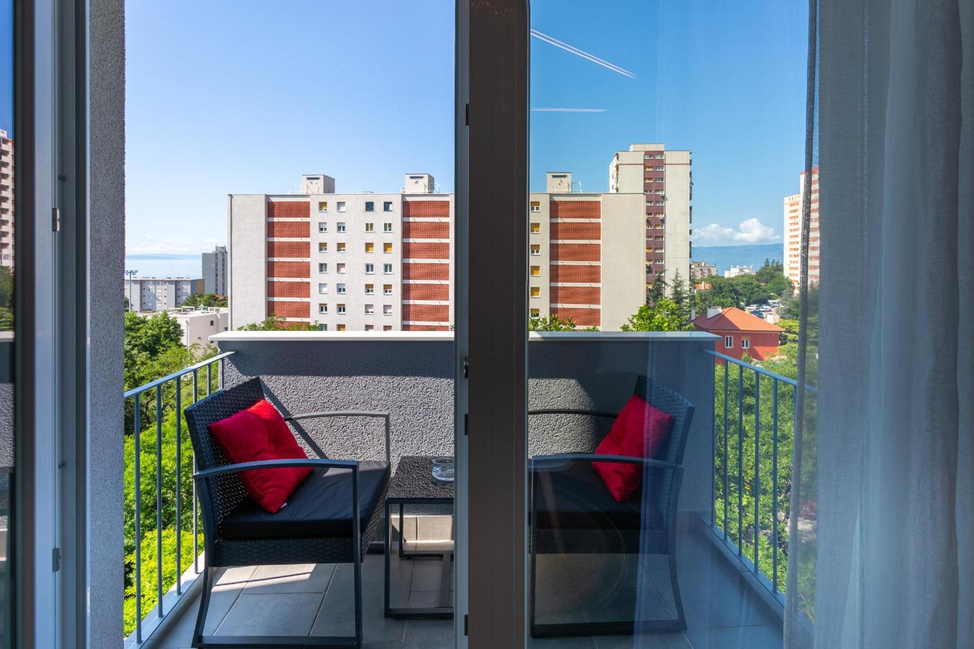Brand New Apartment Close To The Beach, City Center And University Of Rijeka - Apartment Karlo Экстерьер фото